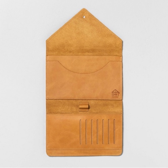 Target Handbags - New with tags Leather wallet cognac Hearth & Hand Magnolia